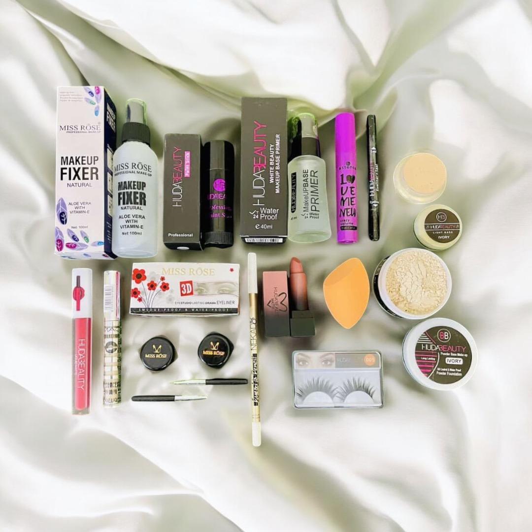 Ultimate 15 in 1 Makeup Deal - A